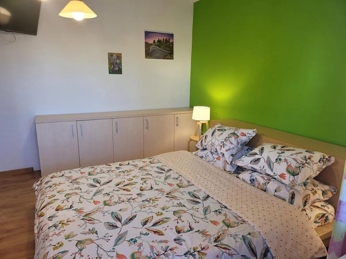 Family Friendly With Kids Room, Quiet And Peaceful Bukarest Lejlighed