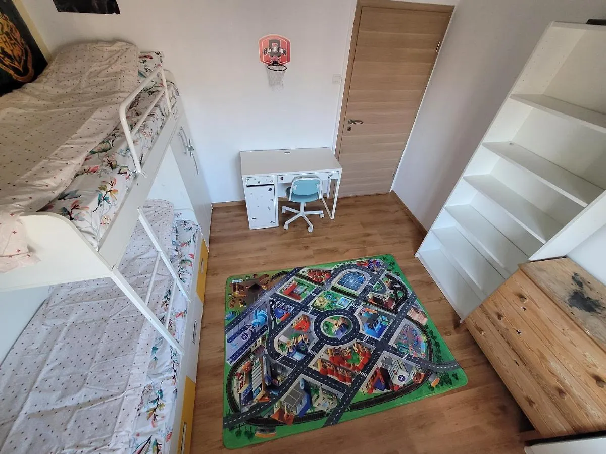 Family Friendly With Kids Room, Quiet And Peaceful Bukarest 0*,